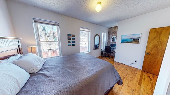 Building Photo - Architect-Designed 1BR in East Rock | Exposed Brick | Steps to Yale SOM