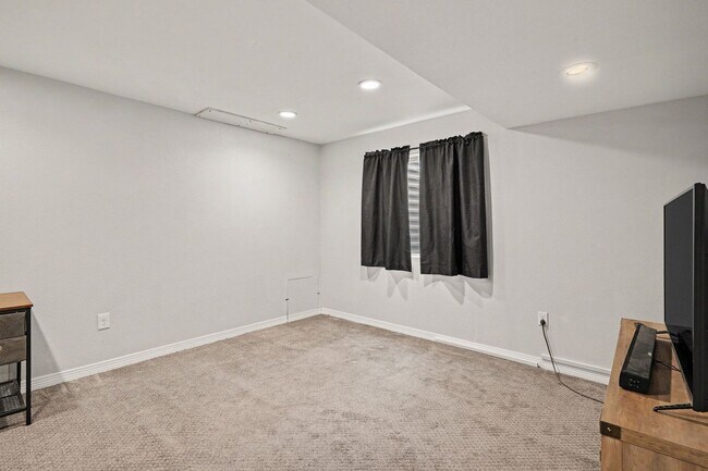 Building Photo - 1263 N Calhan Ave