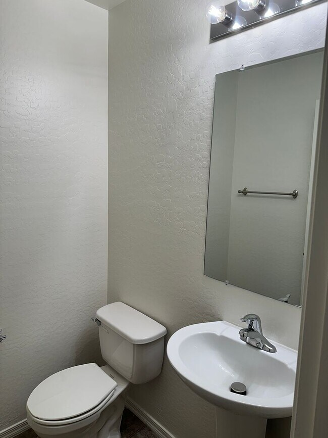 Building Photo - Park Central @ Augusta Ranch townhome (Ellsworth & Baseline)