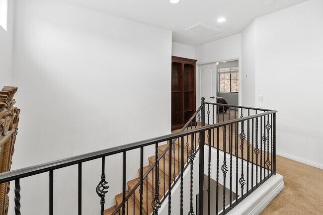 Building Photo - 4176 Via Mattina
