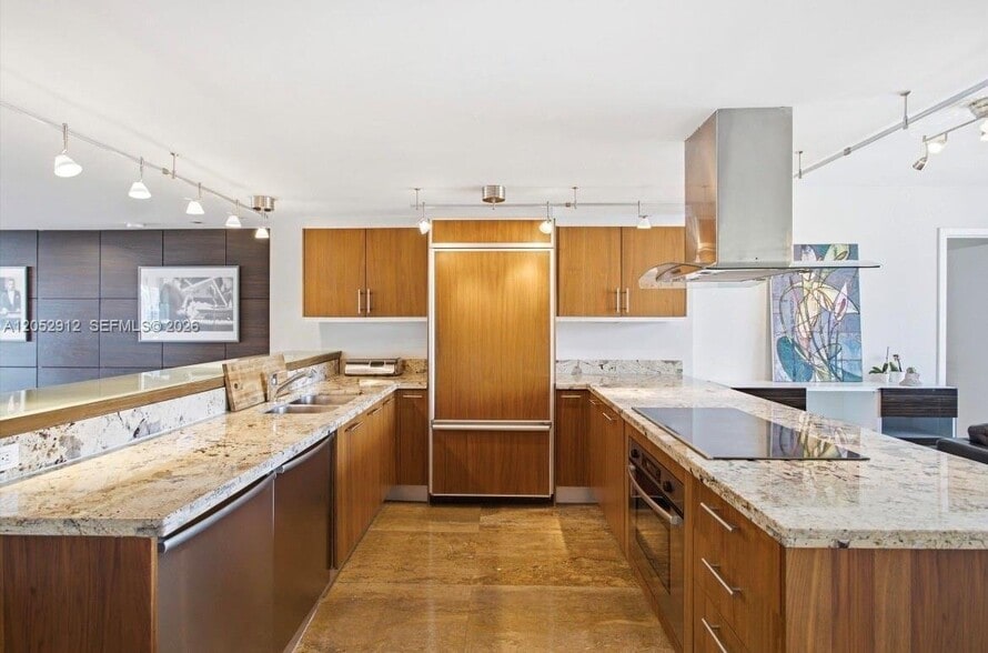 Building Photo - 50 Biscayne Blvd