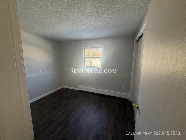 Building Photo - 385 Pine St