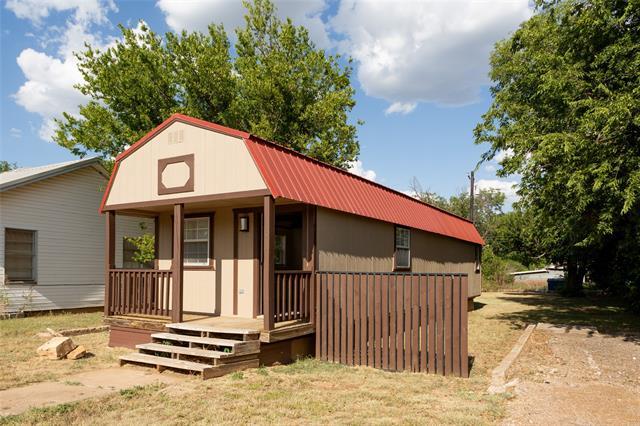 Building Photo - 340 E 3rd St