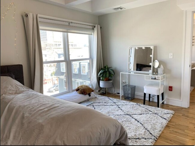 Building Photo - 1 bedroom in Cambridge MA 02141