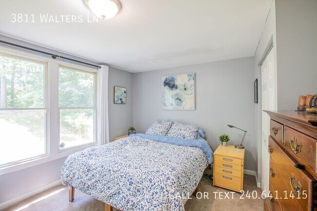 Building Photo - 3811 Walters Ln
