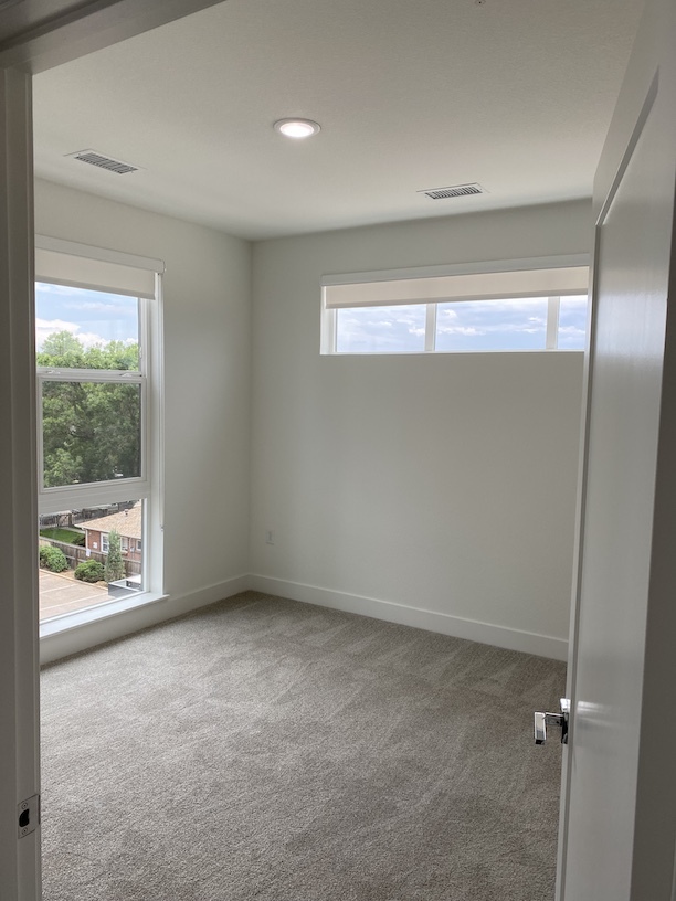 Master - 3500 S Corona St