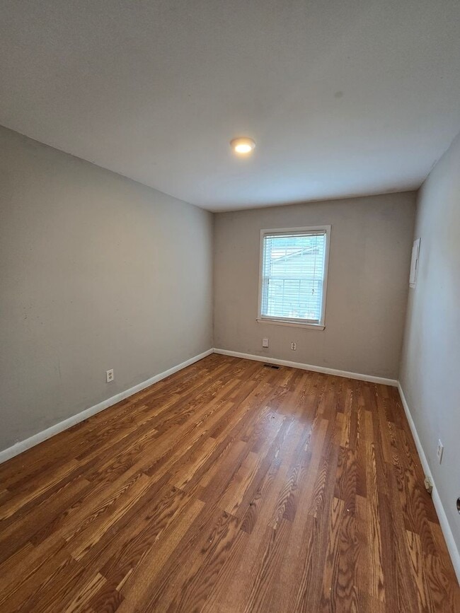 Building Photo - 6004 Shearwater Dr
