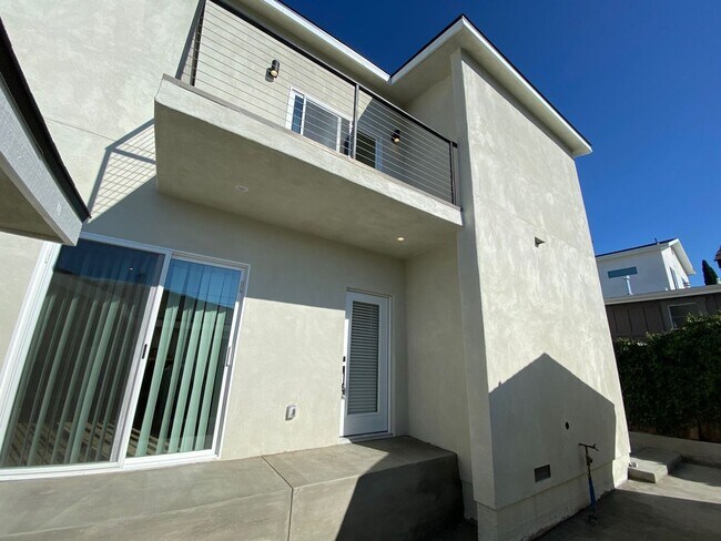 Building Photo - 5225 Tipton St