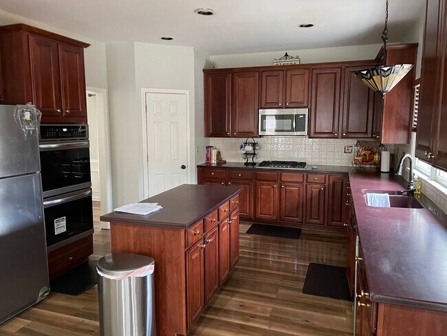 Building Photo - 6216 Southland Trce