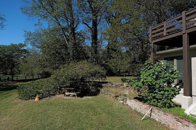 Building Photo - Beautifully Restored Ivy Residence, Fully Furnished with Utilities Included