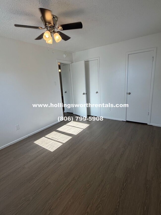 Building Photo - Spacious 3 Bedroom, 2 Bath, 2 Car Garage with bonus room