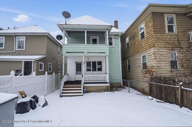 Building Photo - 239 Division St