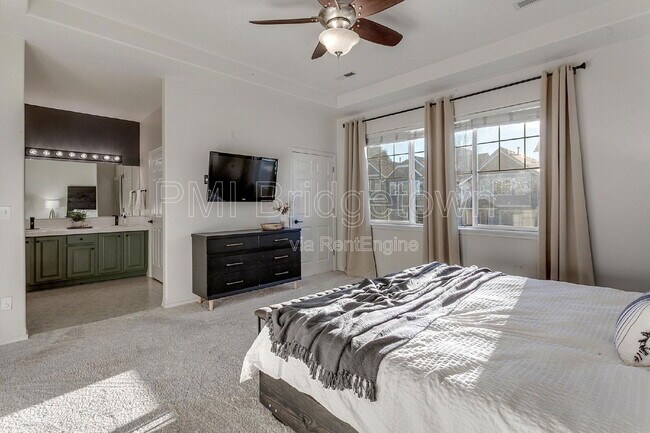 Building Photo - 21724 SW Vintner Ln