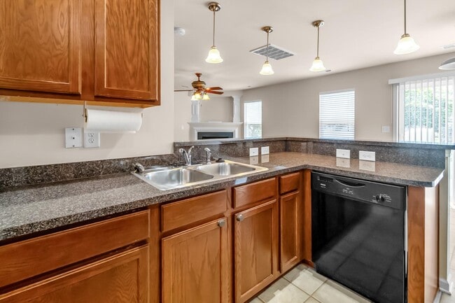 Building Photo - 2937 Westbury Ct