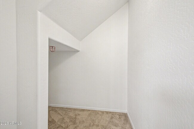 Building Photo - 1432 N 80th Dr