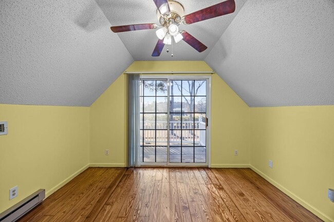 Building Photo - 4984 HWY 264