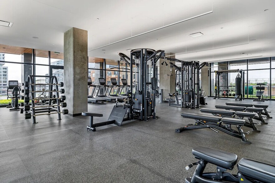 Building Photo - 257 N Elizabeth St