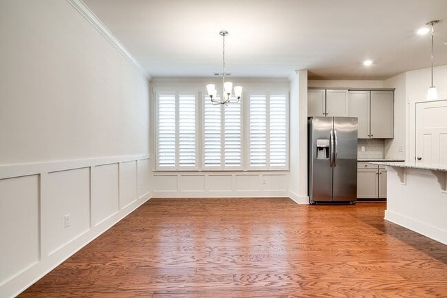 Building Photo - 279 Tanglewood Ln