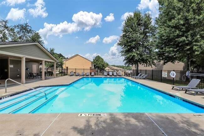 Building Photo - 182 Townview Dr