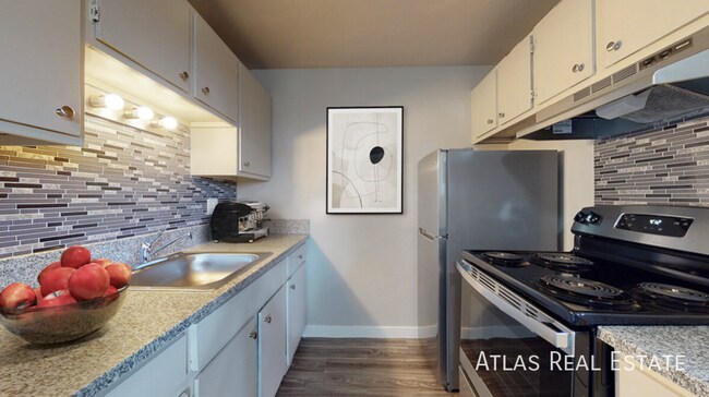 Building Photo - 7155 N Raleigh St