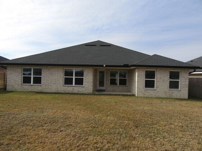 Building Photo - 3836 Redbud Wy