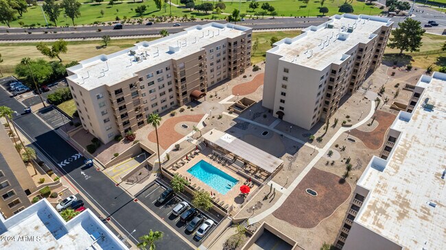 Building Photo - 7930 E Camelback Rd