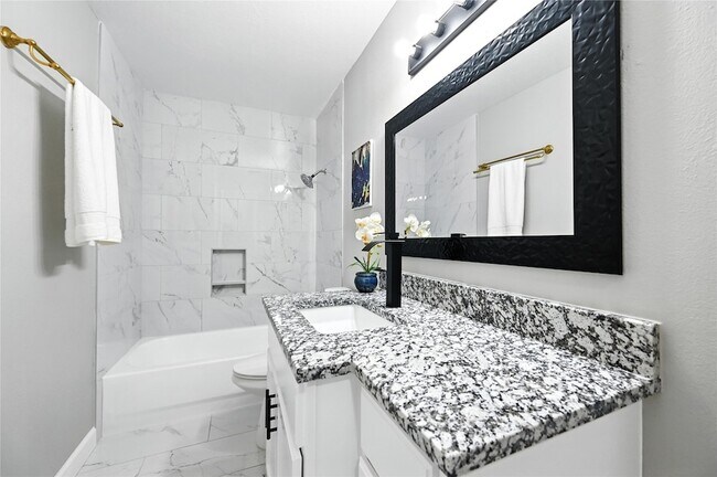 Building Photo - 214 Dorris Dr