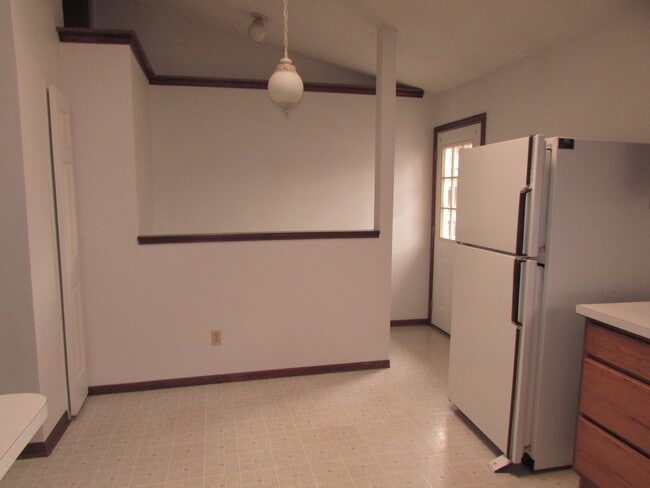 Building Photo - 3 BEDROOM | 2 BATH | DUPLEX | WEST