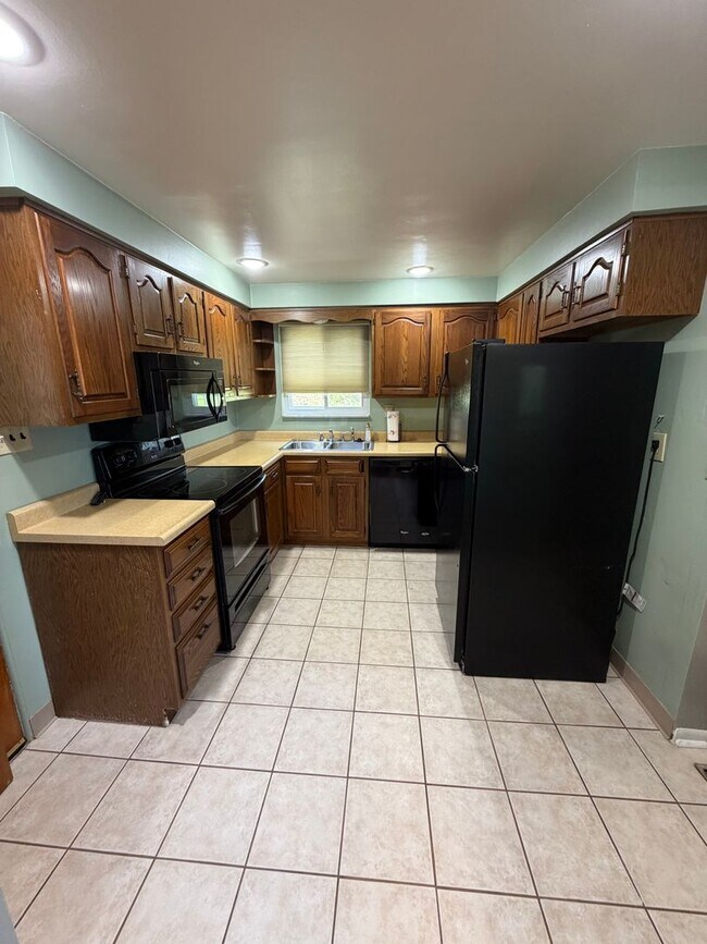 Building Photo - Beautiful Home for Rent