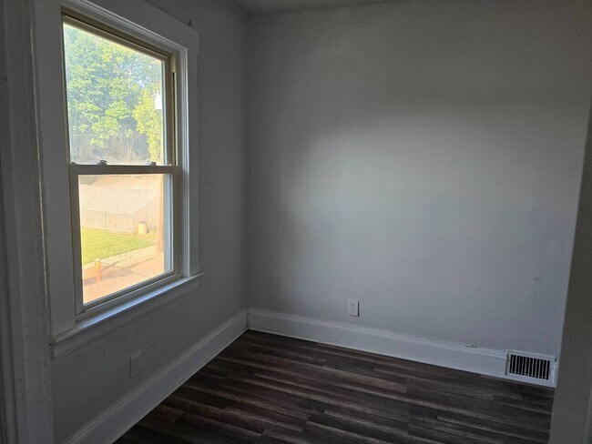 Building Photo - 8323 Medina Ave
