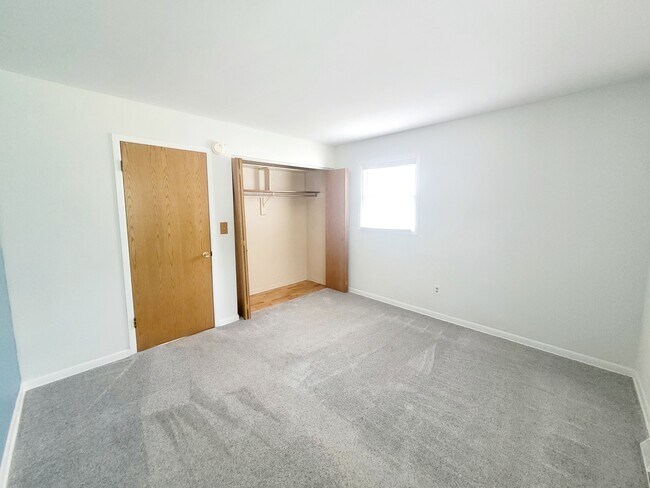 Building Photo - 5109 Primrose Ave SE