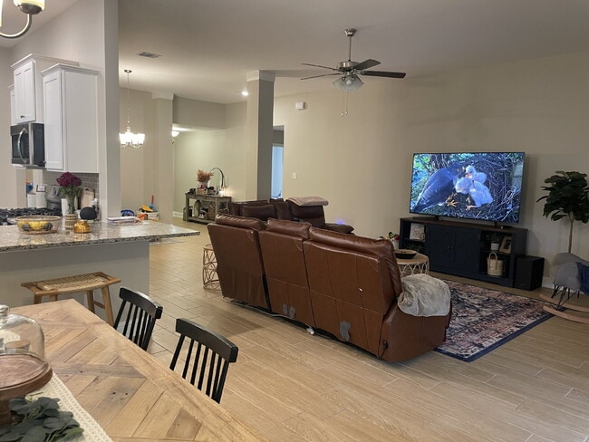 Building Photo - Stylish Single-Story Home with Open-Concept Living in Montgomery!