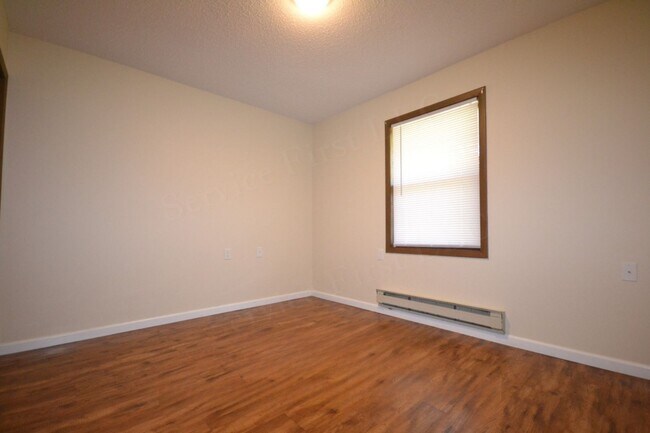 Building Photo - Calhoun Village Apartments