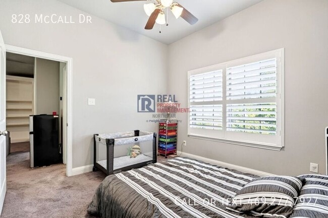 Building Photo - 828 McCall Dr
