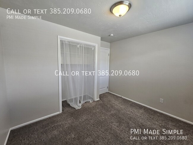Building Photo - 260 S 400 E
