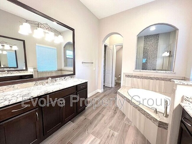 Building Photo - 15 Sandpiper Ln