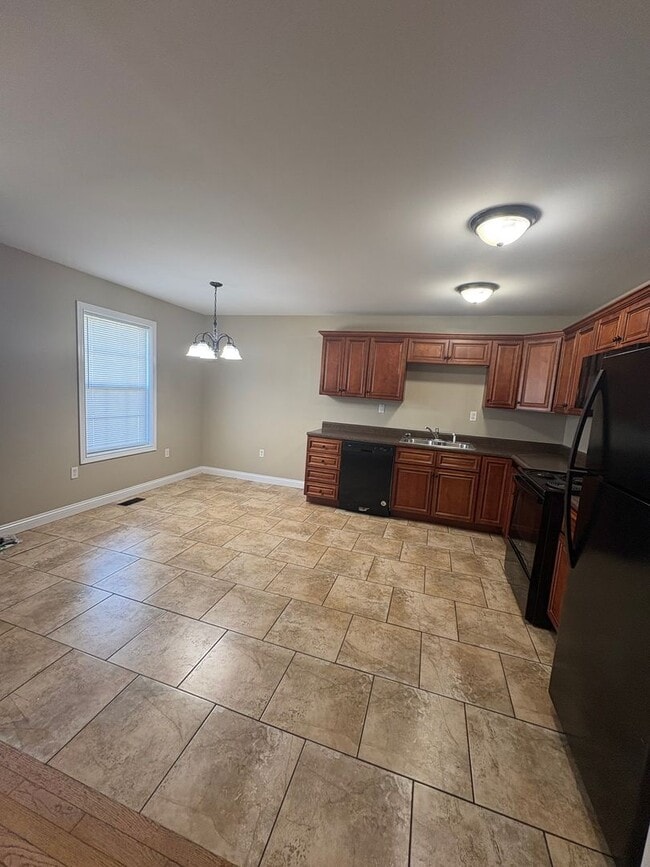 Building Photo - Charming 2BR/2BA Duplex in Mount Sterling –Washer/Dryer Included!