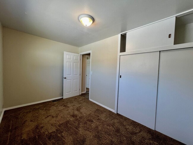 Building Photo - Non-Refundable & Security Deposit Total: $...
