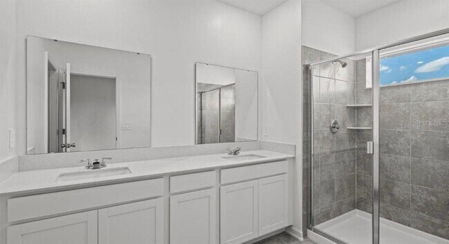 Building Photo - 3302 Laurent Lp