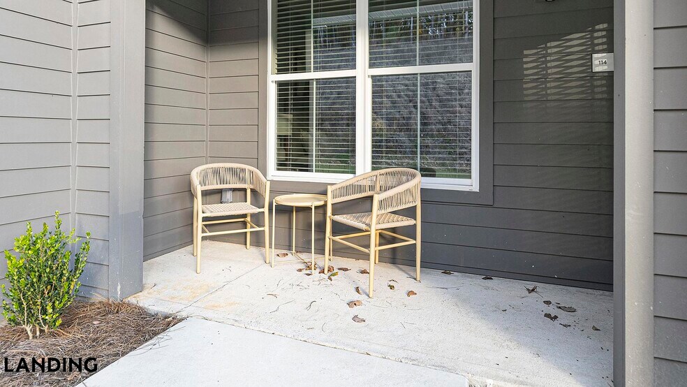 Building Photo - 2800 Milan Ct