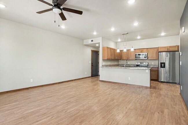 Building Photo - 1802 Wildfire Rd
