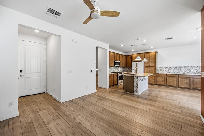 Building Photo - 4834 S Ferric