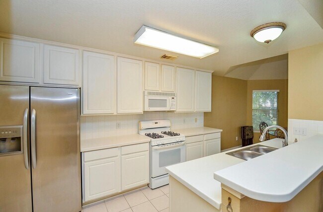 Building Photo - 4606 Russett Ln