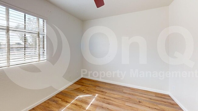 Building Photo - 6238 N 30th Pl
