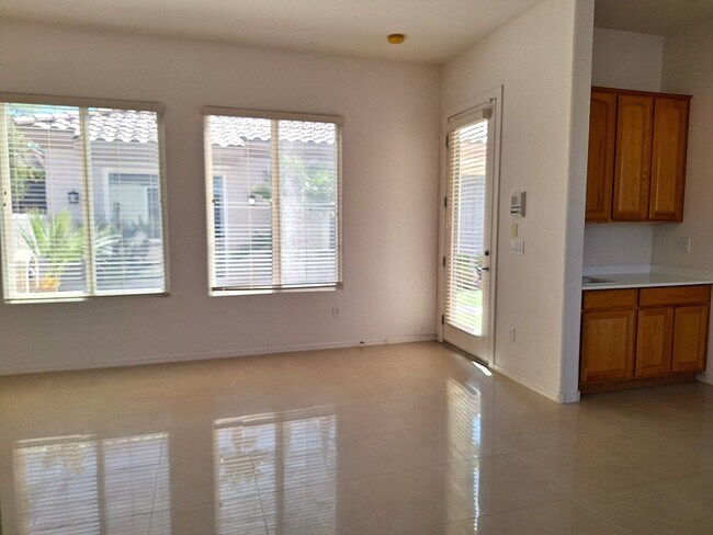 Building Photo - 2585 Portsmouth Creek Ave