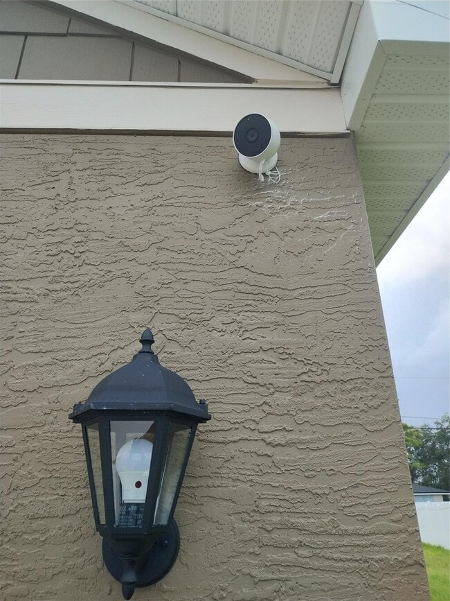 Building Photo - 2102 SE Holland St