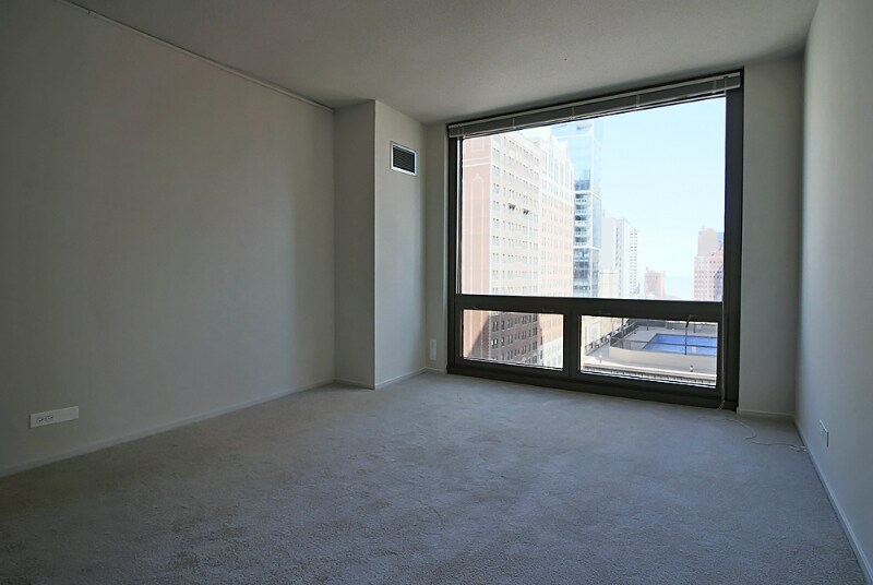 Building Photo - 1113 N Dearborn St