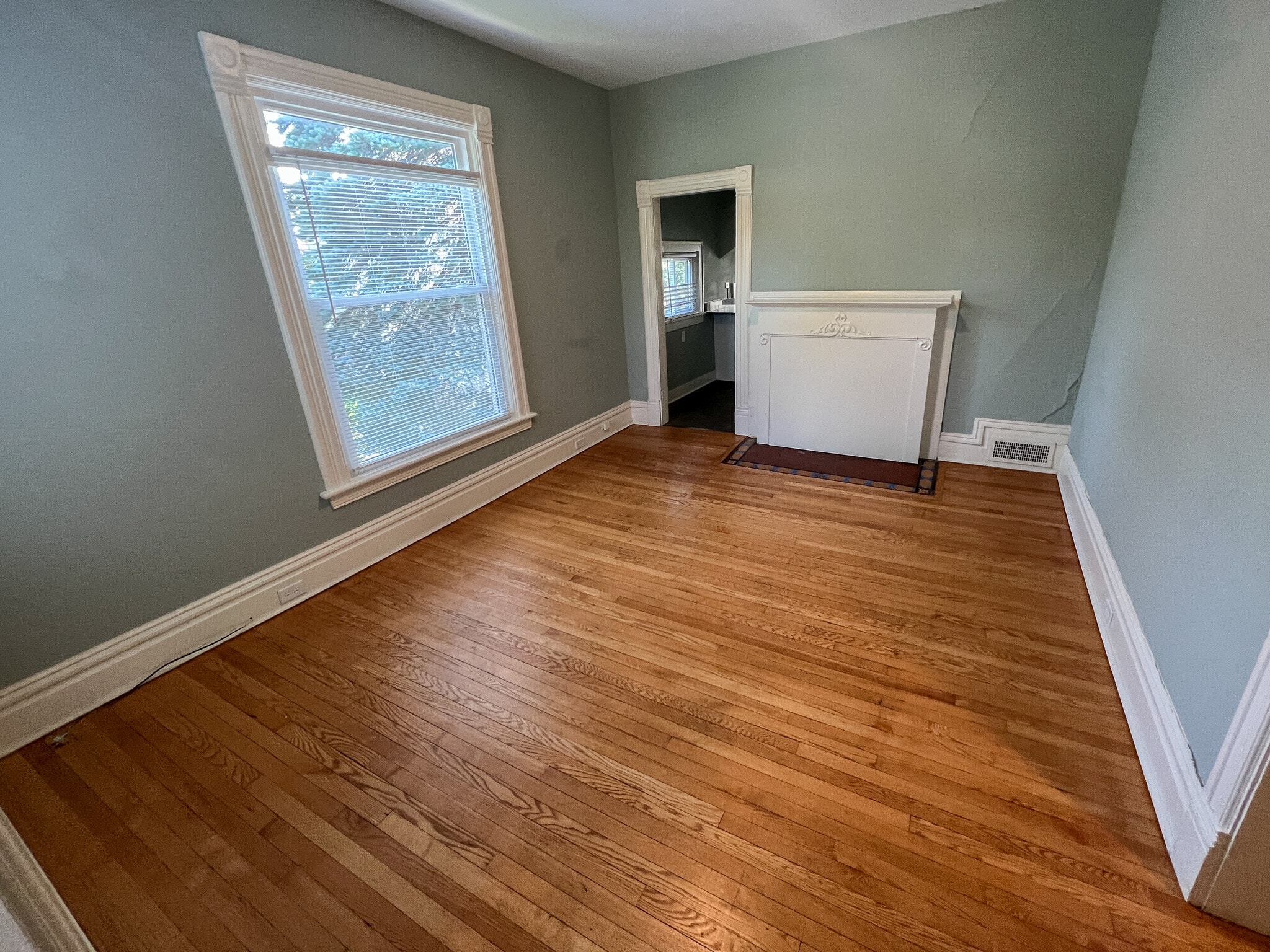 Building Photo - 710 Morris Ave SE