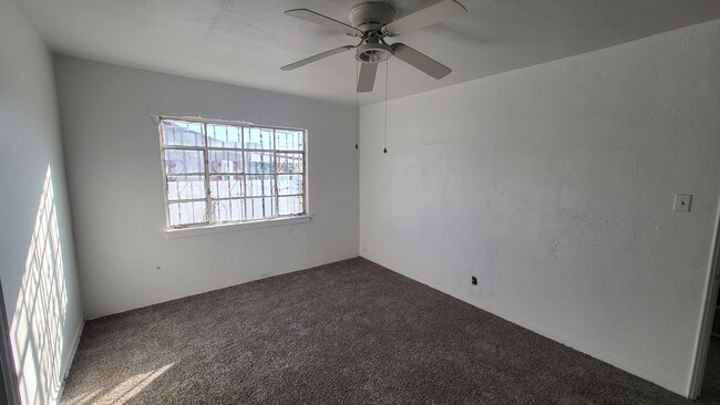 Building Photo - 906 Driver Cir