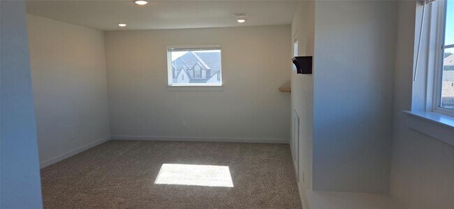 Building Photo - 212 Whisper Rill Dr